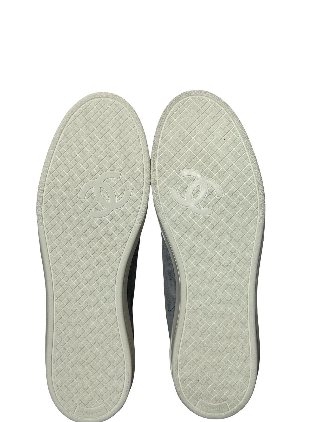 Chanel Women's CC Low-Top Flat Runner Sneakers Suede Size 40