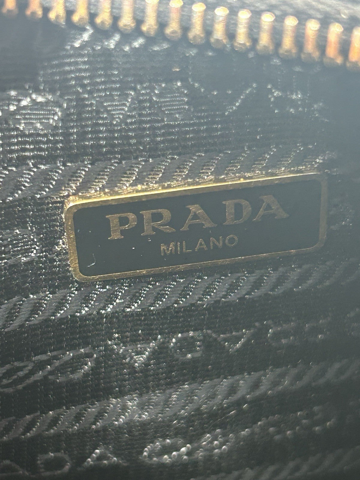 Prada Re-Edition 2005 Saffiano leather bag
