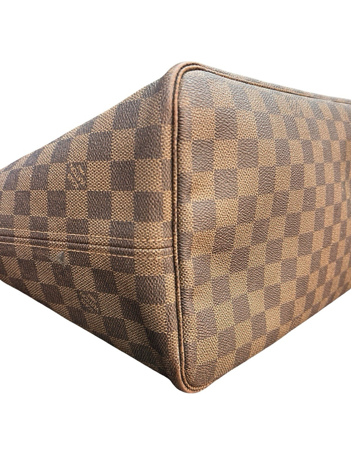 Louis Vuitton Neverfull GM Tote Bag In Damier Ebene Canvas With a Red Interior
