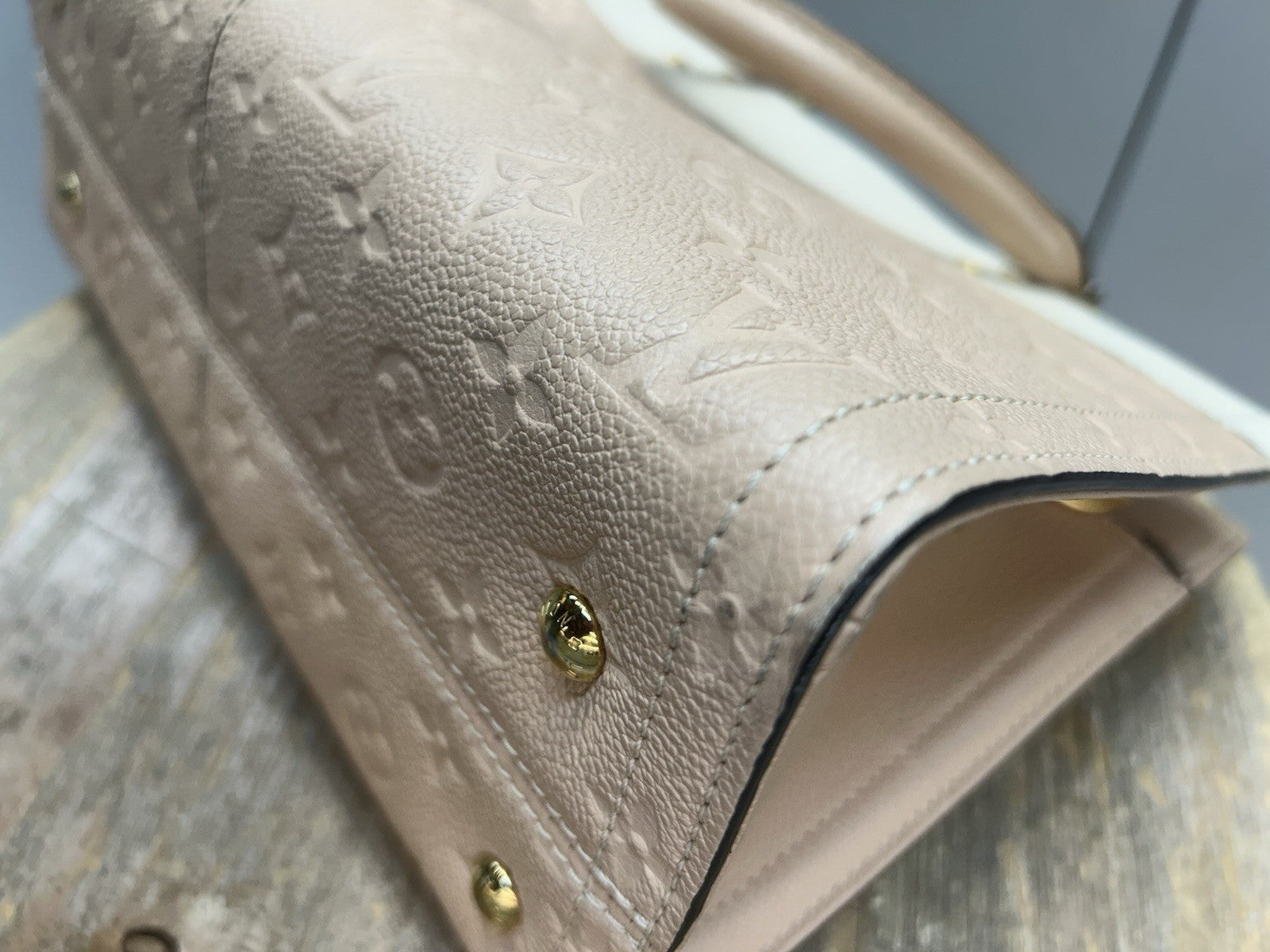 Louis Vuitton Sully Tote handbag