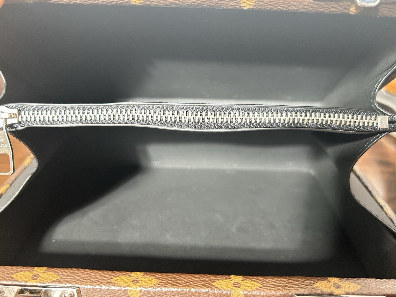 Louis Vuitton Clutch Box in Monogram Macassar canvas