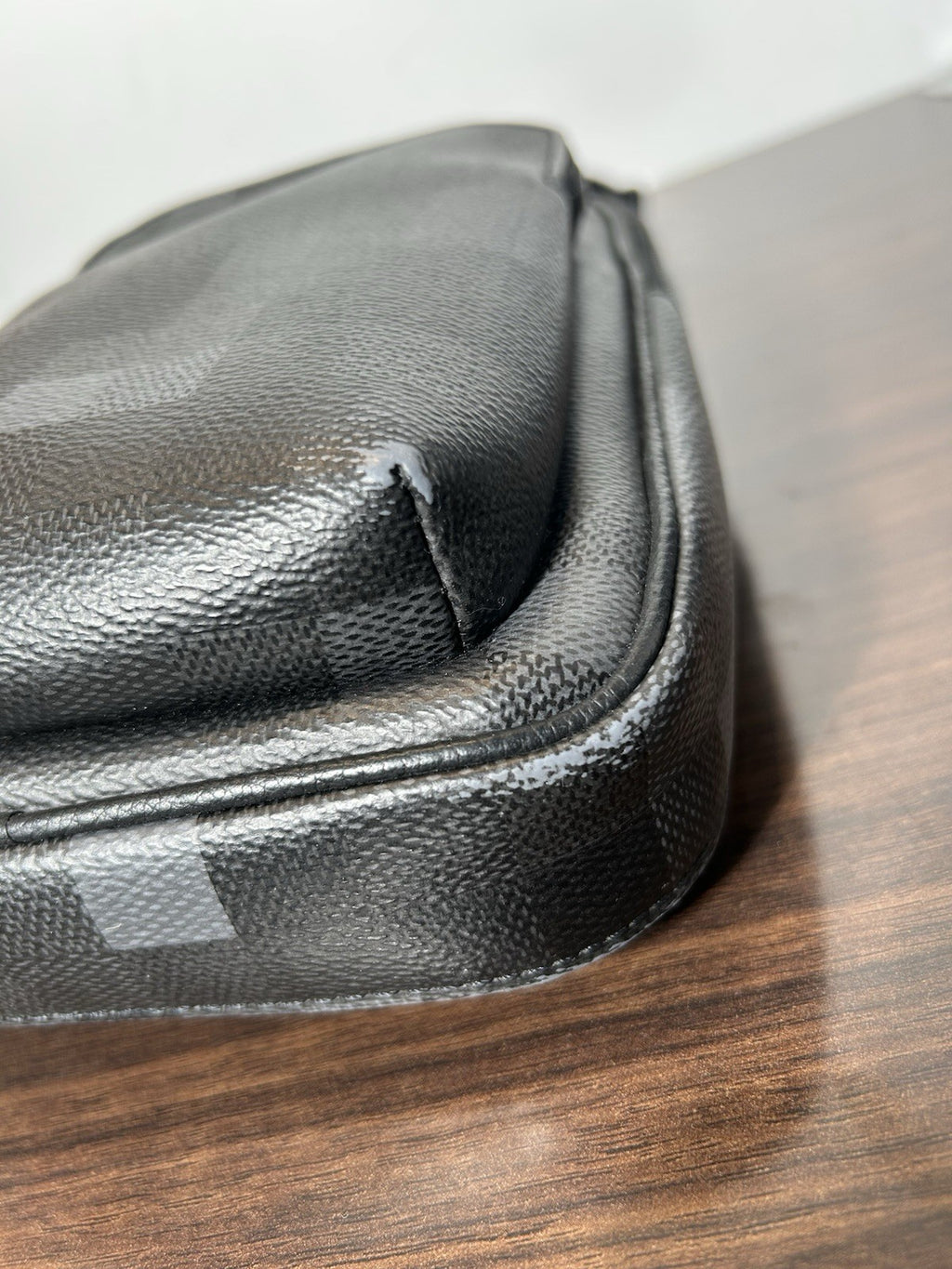 Louis Vuitton Avenue Sling Bag in Damier Graphite