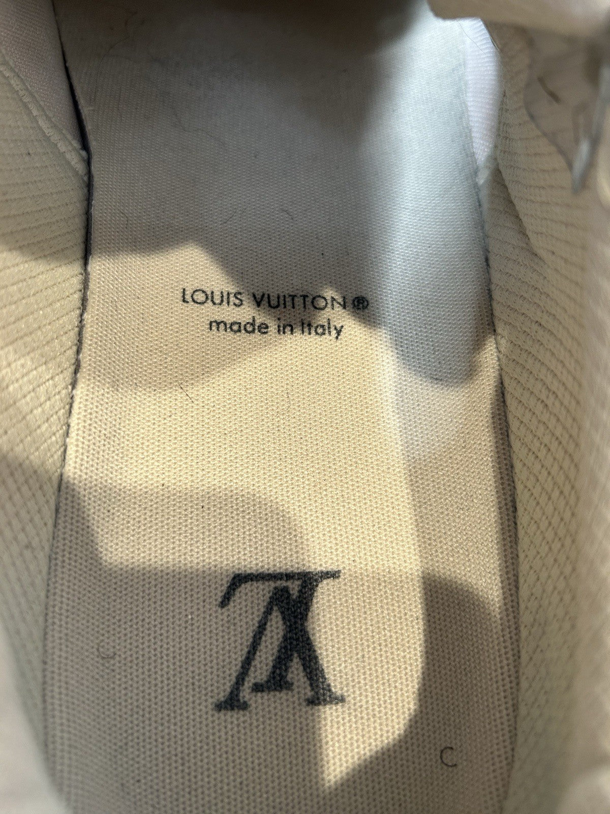 LOUIS VUITTON Metallic Canvas Mesh Mens LV Runner Tatic Sneakers 9 Beige