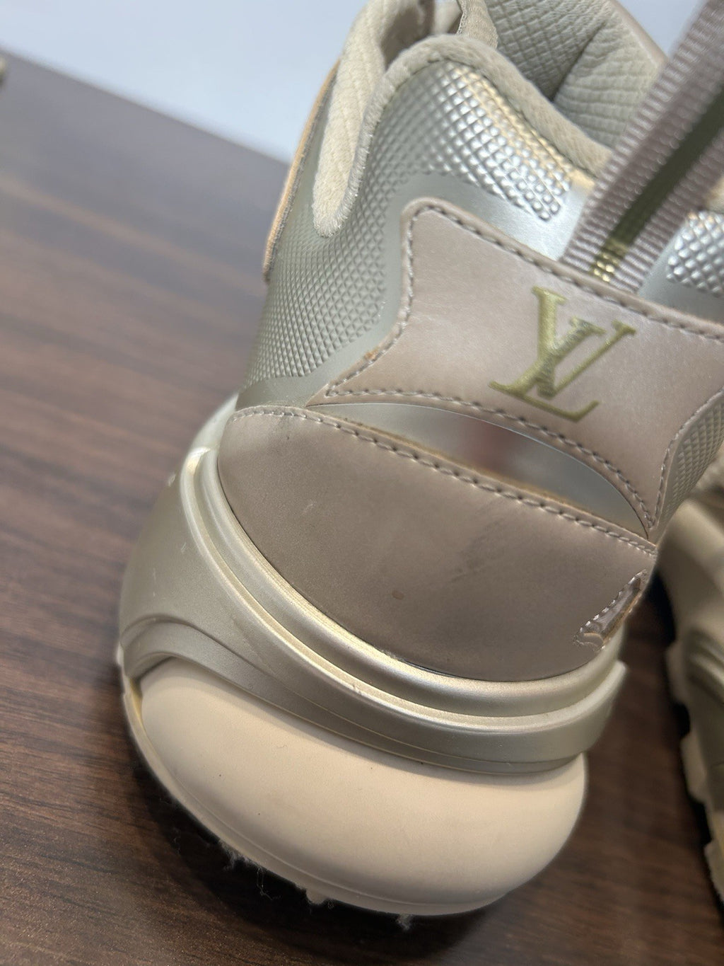 LOUIS VUITTON Metallic Canvas Mesh Mens LV Runner Tatic Sneakers 9 Beige