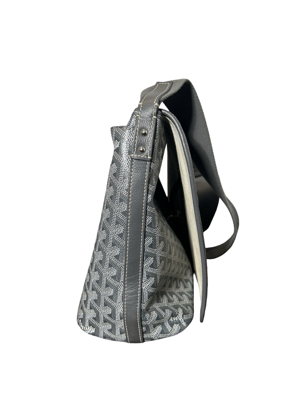 GOYARD Capecian MM Shoulder Bag 