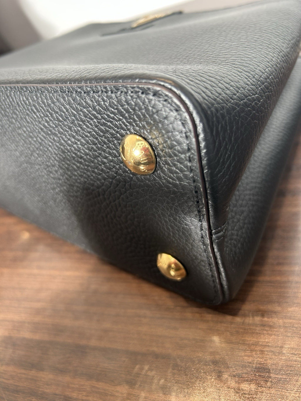 Louis Vuitton LV Monogram Capucines MM In Black Taurillon Leather