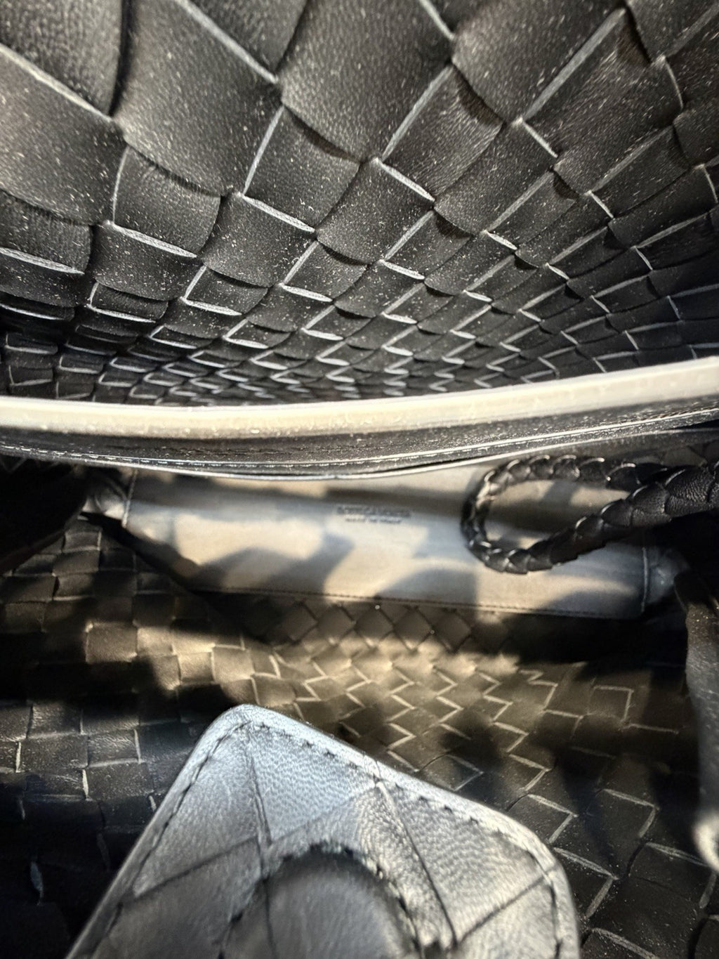 Bottega Veneta Black Intrecciato Andiamo Medium 