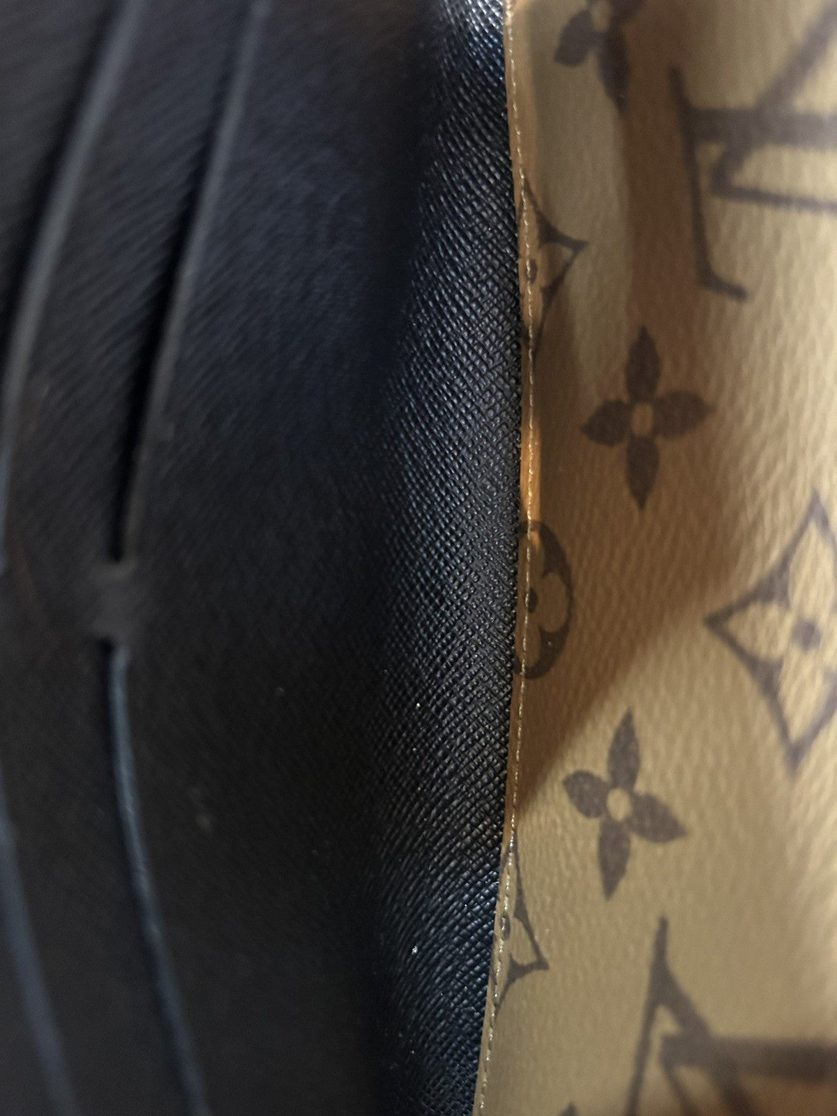 Louis Vuitton Reverse Monogram Giant Sarah Wallet