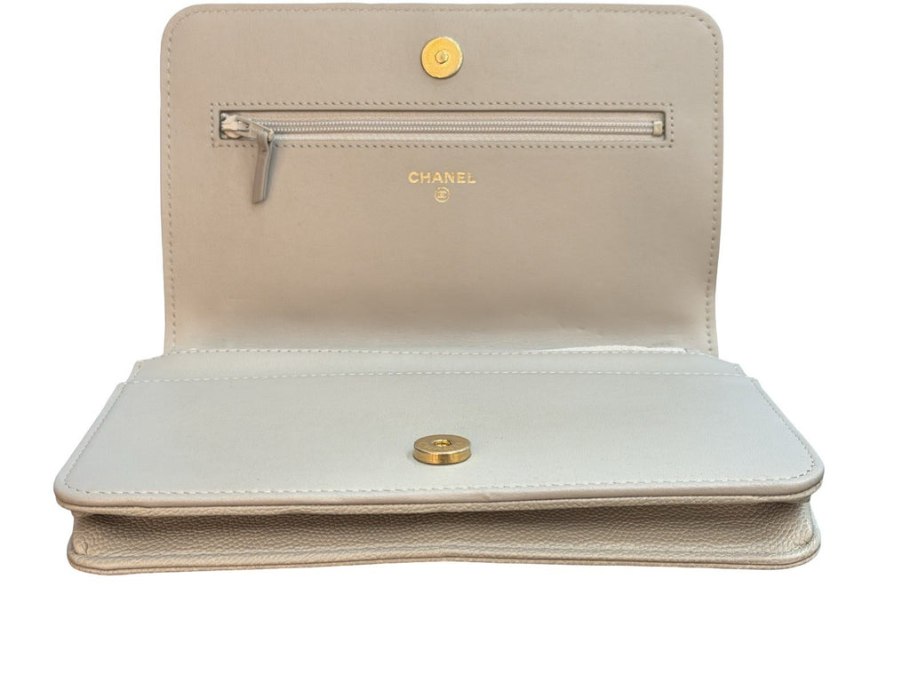 Chanel Caviar, Quilted Boy Wallet On Chain Grey ￼