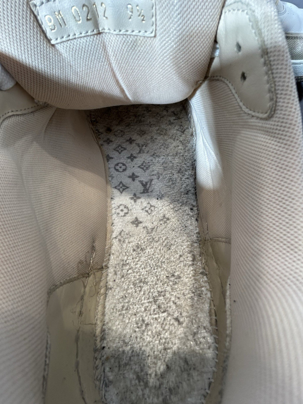 Louis Vuitton LV Trainer Line Sneakers In White Beige Size 9.5 LV / 10.5 Us