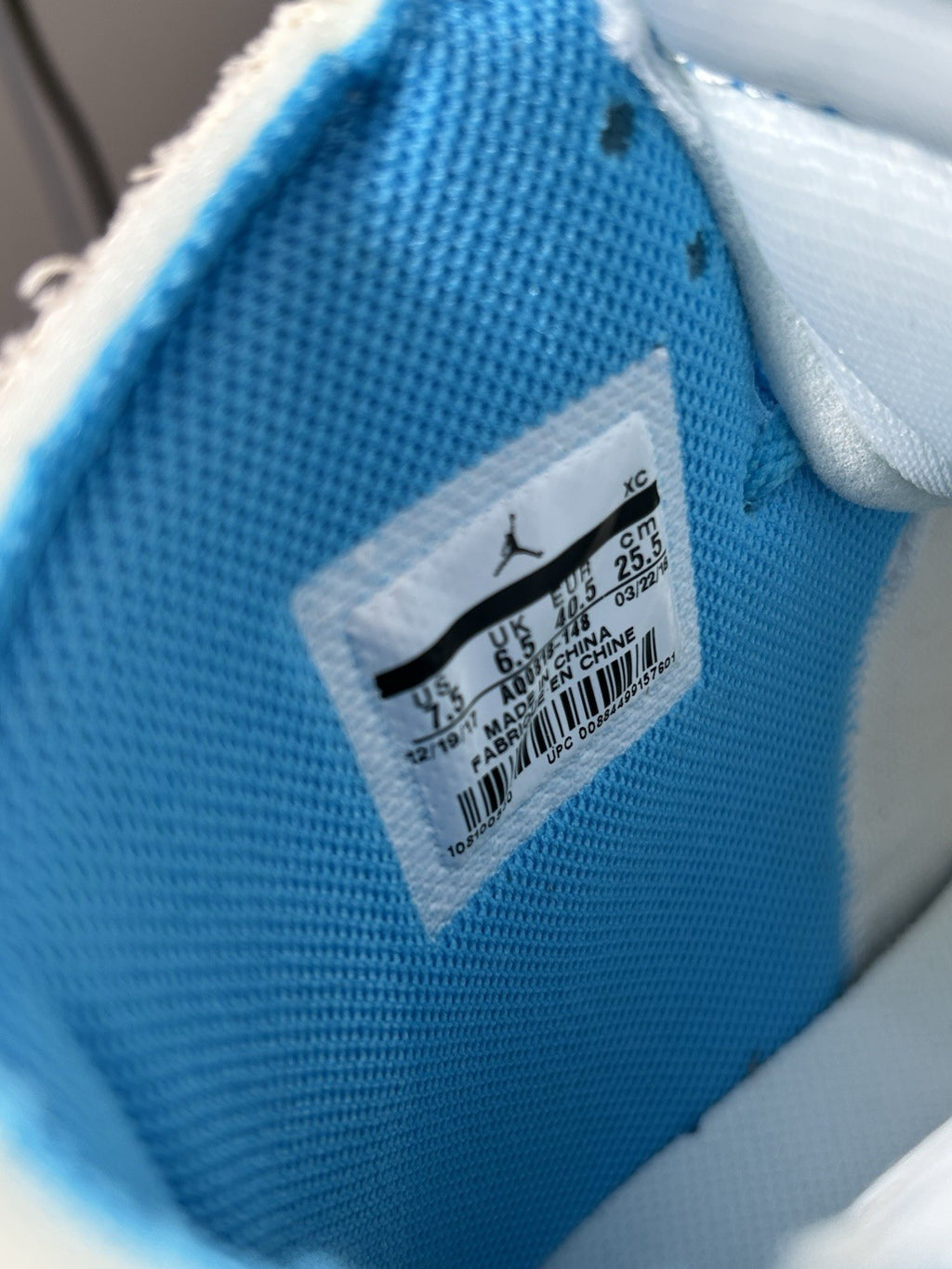 Off-White x Jordan 1 Retro High "University Blue" US 7.5