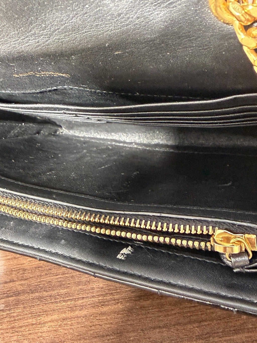 Saint Laurent  Medium Monogram Vicky Black Patent Should bag 