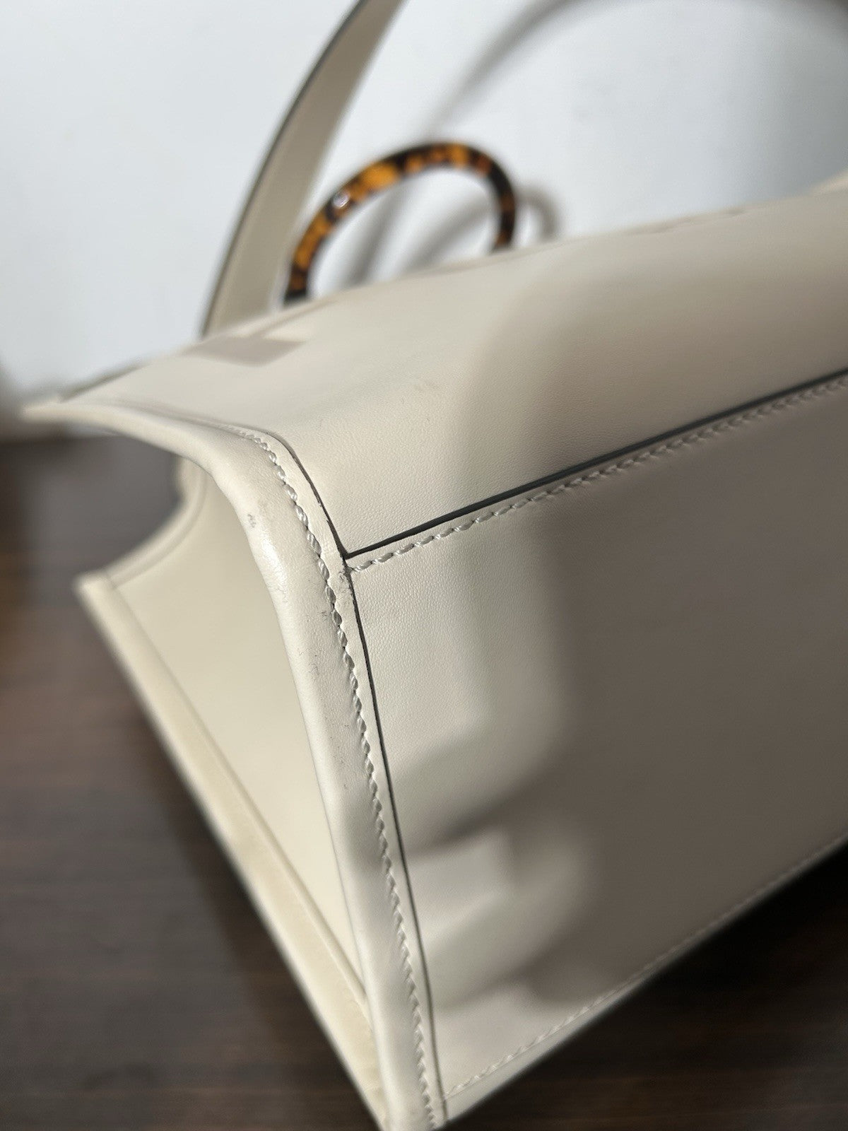 Fendi FF Leather Sunshine Medium 2023