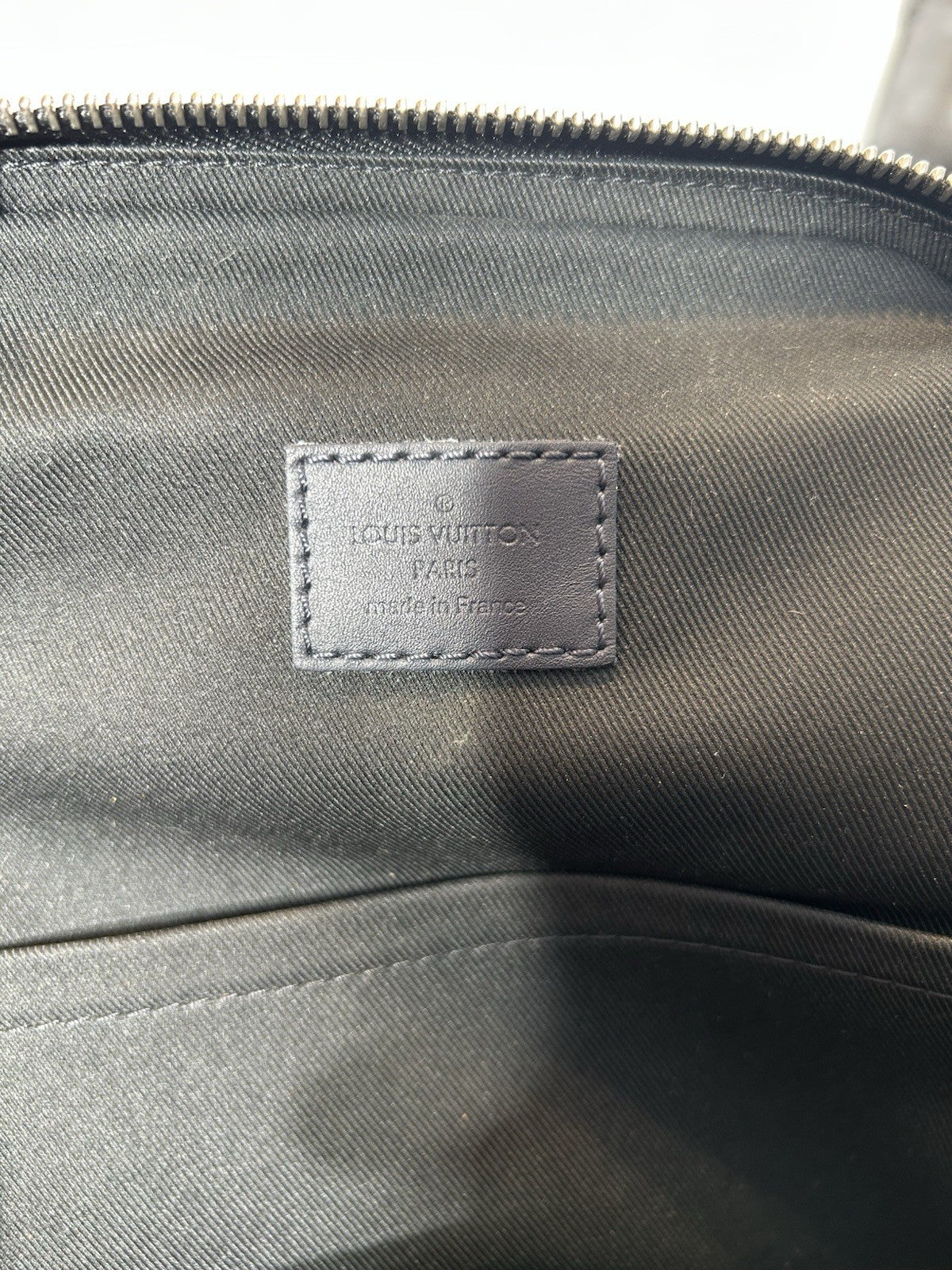 Louis Vuitton Avenue Sling Bag Damier Graphite