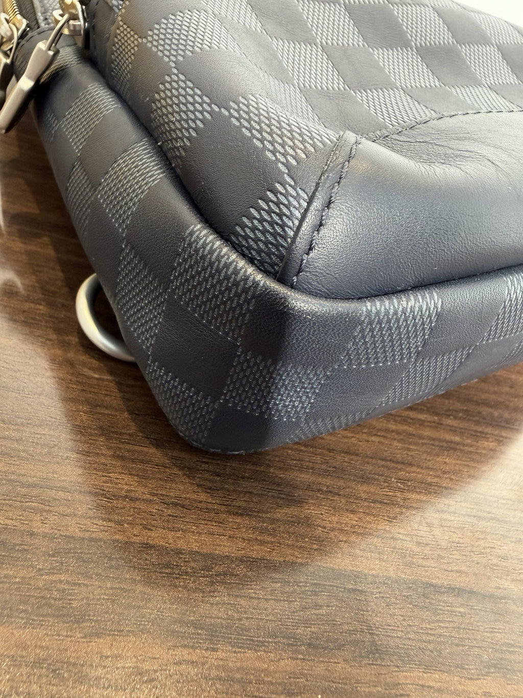 Louis Vuitton Avenue Sling Bag Damier Graphite Black/Gray Zip Adjustable Strap