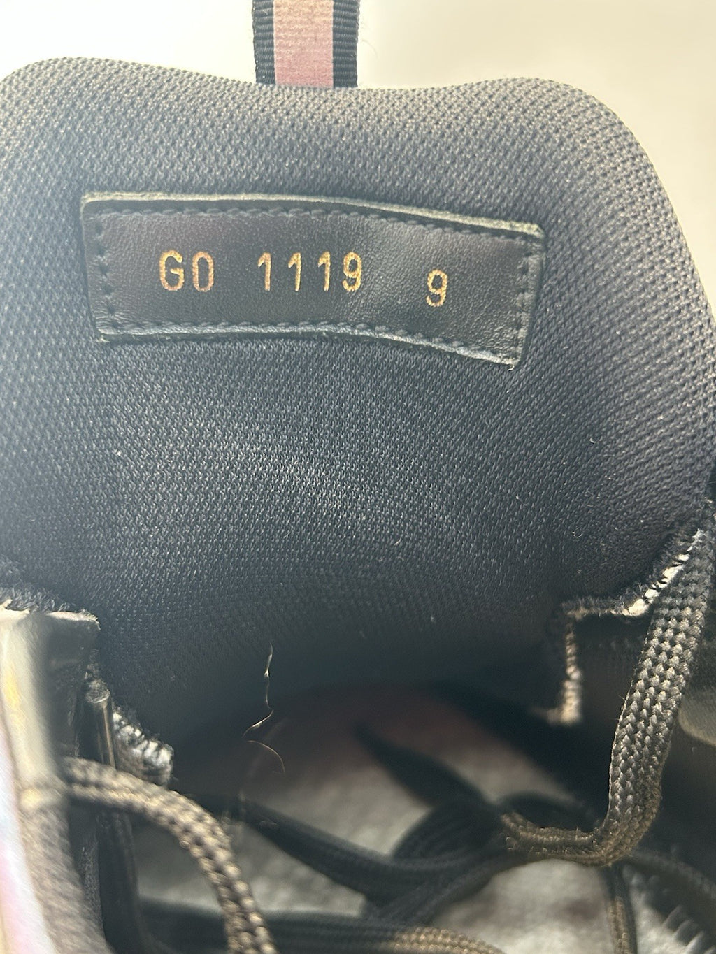 Louis Vuitton Runaway Pulse Sneakers Size 9LV / 10US