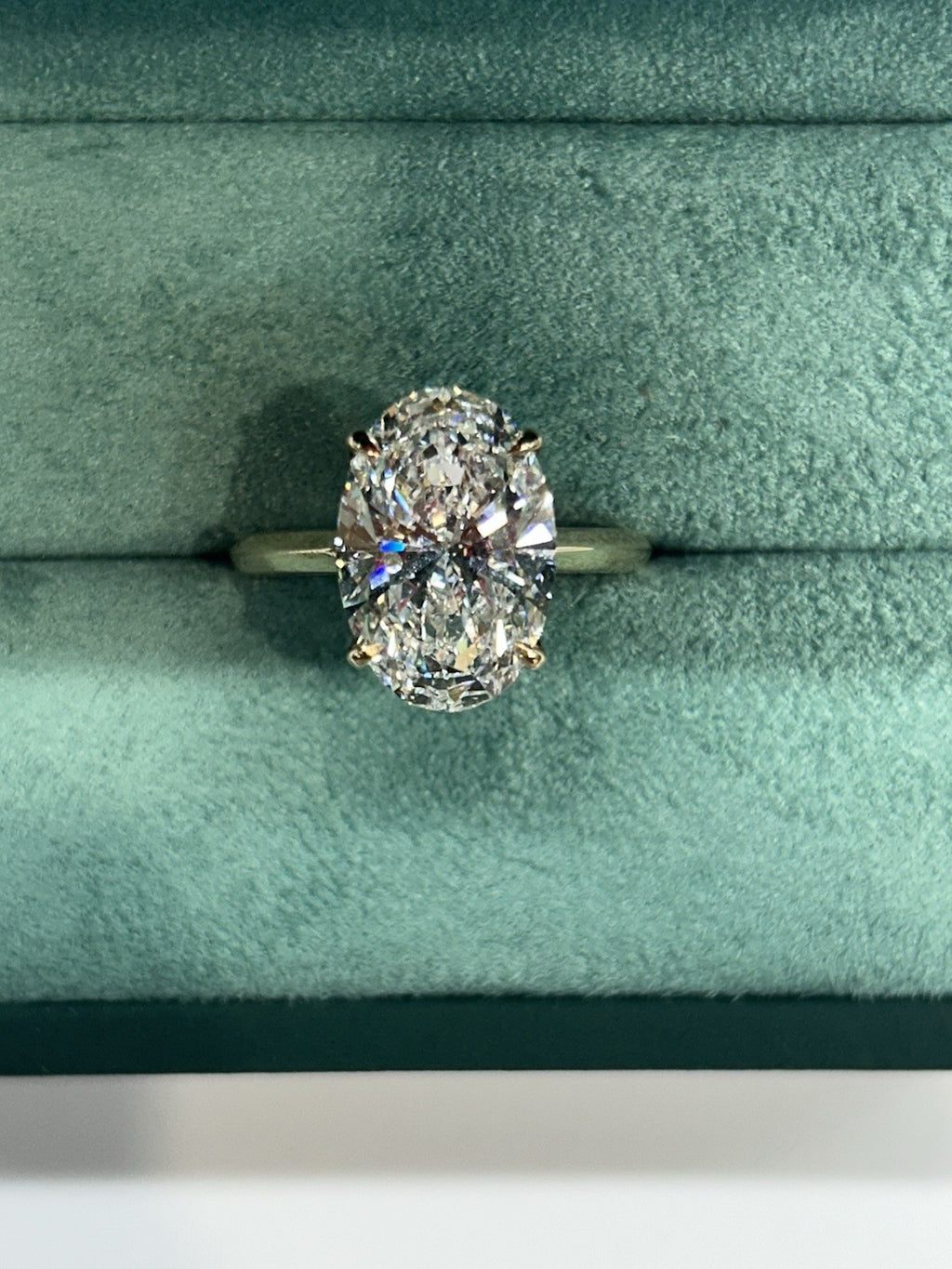 6.09 CARATS, Oval Brilliant, Solitaire Ring Setting, 14K Yellow Gold
