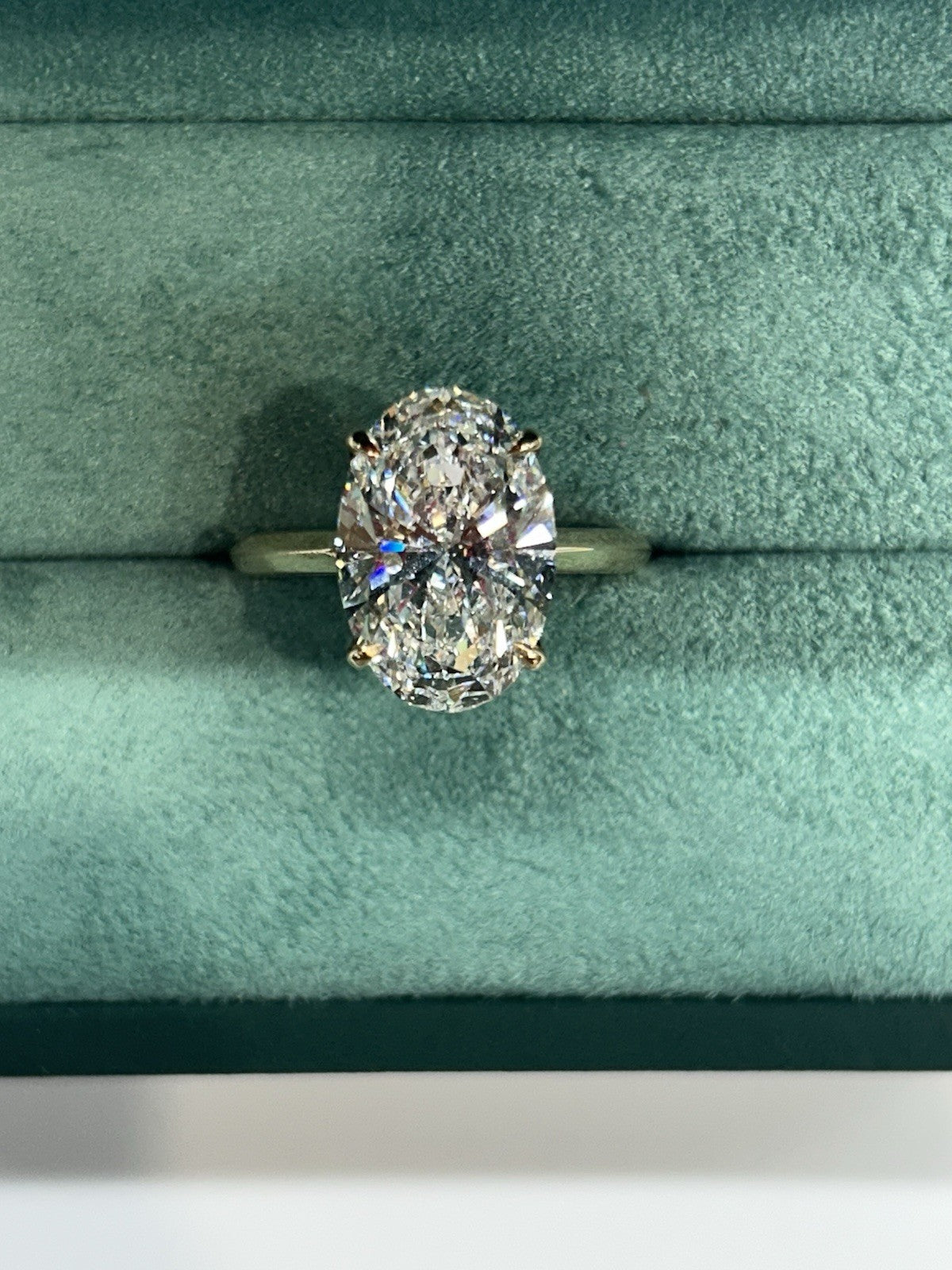 6.09 CARATS, Oval Brilliant, Solitaire Ring Setting, 14K Yellow Gold