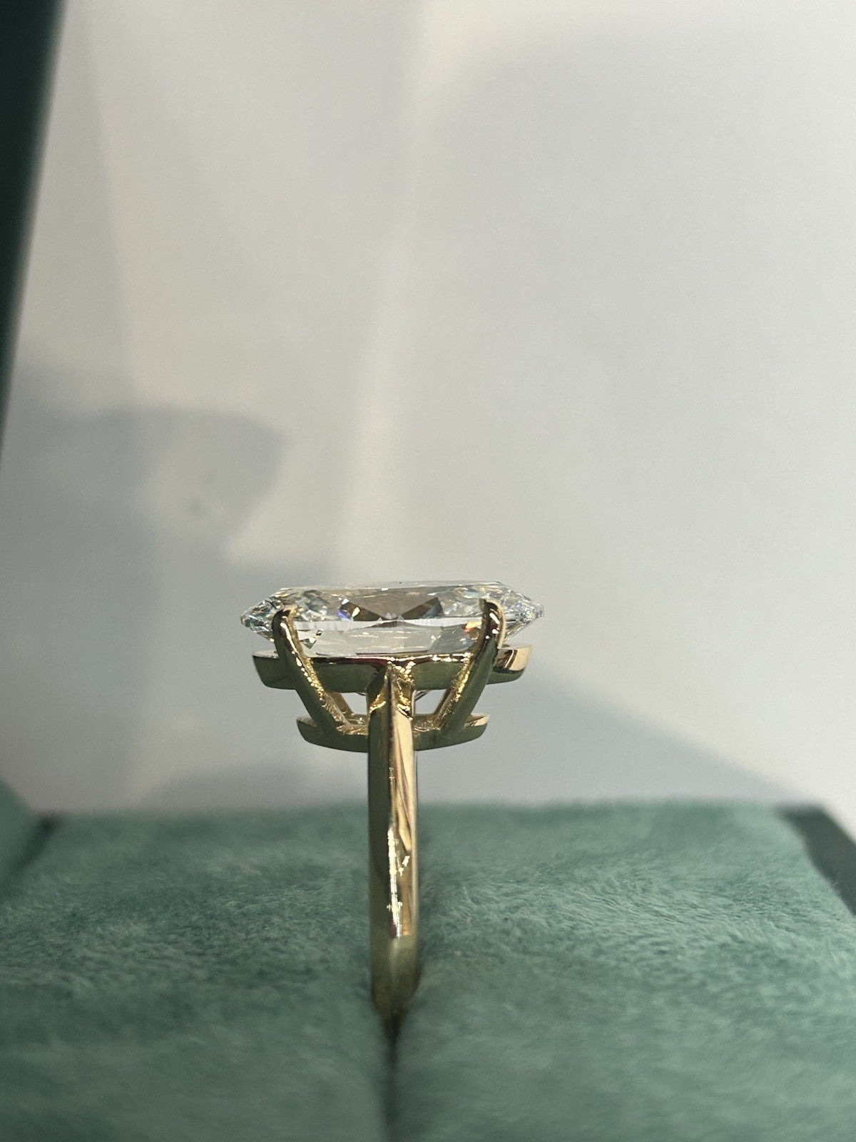 6.09 CARATS, Oval Brilliant, Solitaire Ring Setting, 14K Yellow Gold