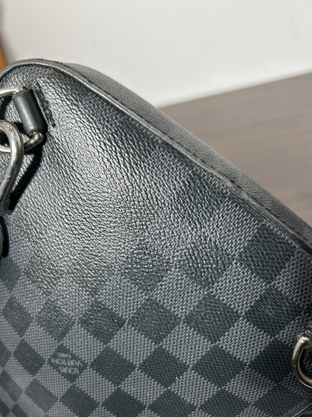 Louis Vuitton Avenue Sling Bag NM Damier Graphite (2)
