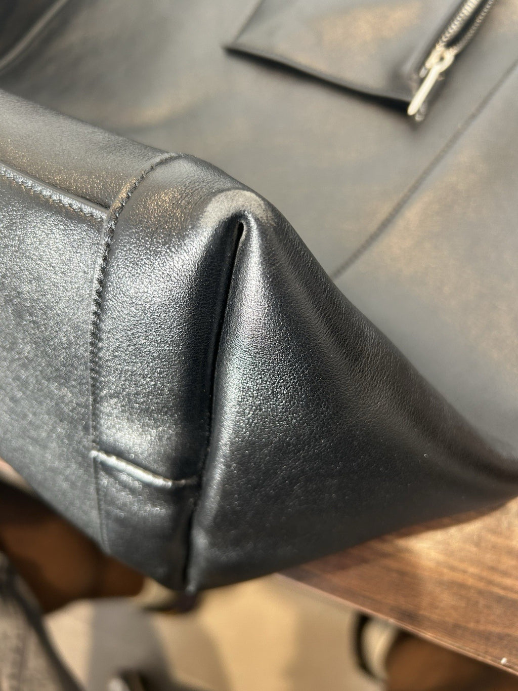 Saint Laurent Tanger tote bag in black smooth leather
