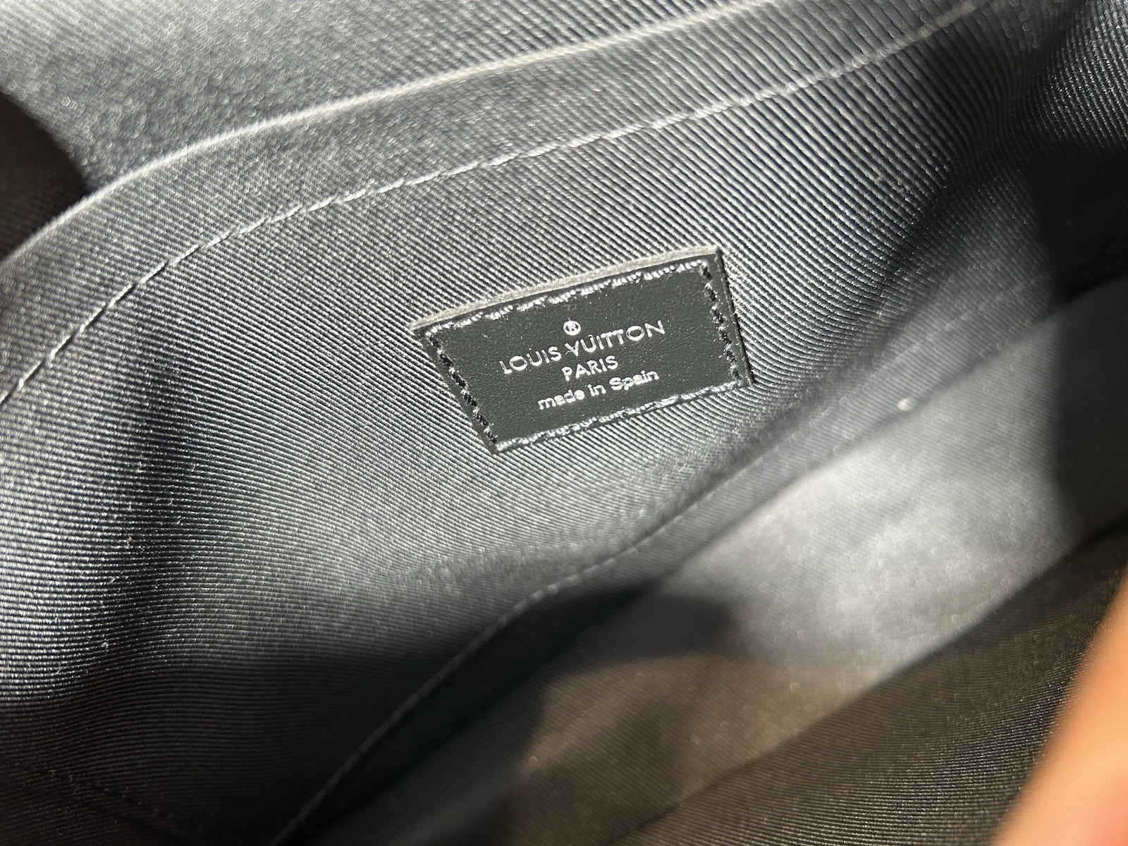 Louis Vuitton Studio Messenger Bag Limited Edition Damier Graphite 3D