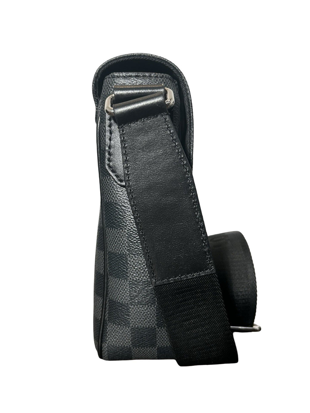 Louis Vuitton District Messenger PM 