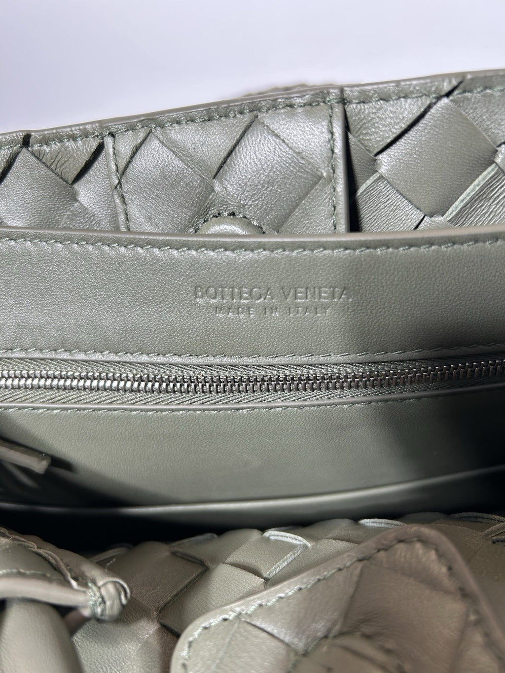 Bottega Veneta Andiamo Small Intrecciato leather top handle bag