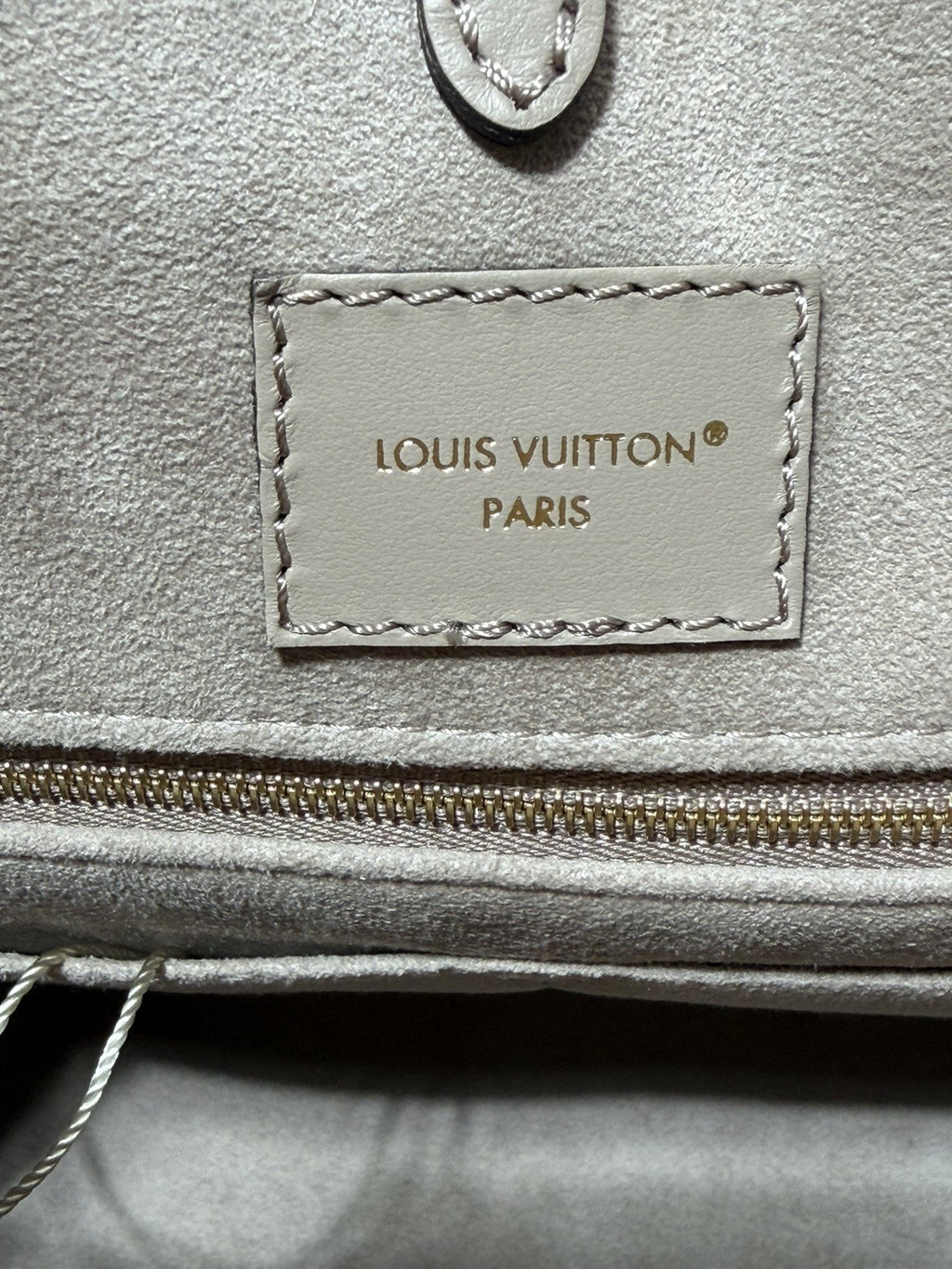 Louis Vuitton OnTheGo Beige Monogram MM Shoulder Bag