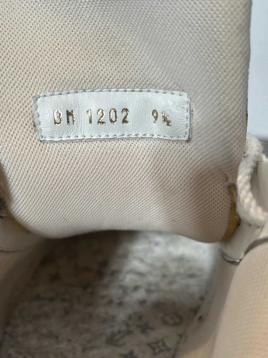 Louis Vuitton Calfskin Monogram Comic Book Motif Size 9.5LV / 10.5 US