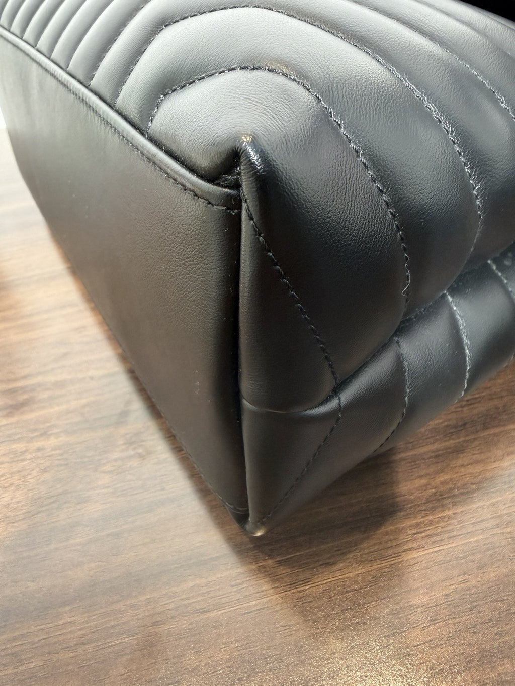 Saint Laurent Loulou Medium Shoulder Bag