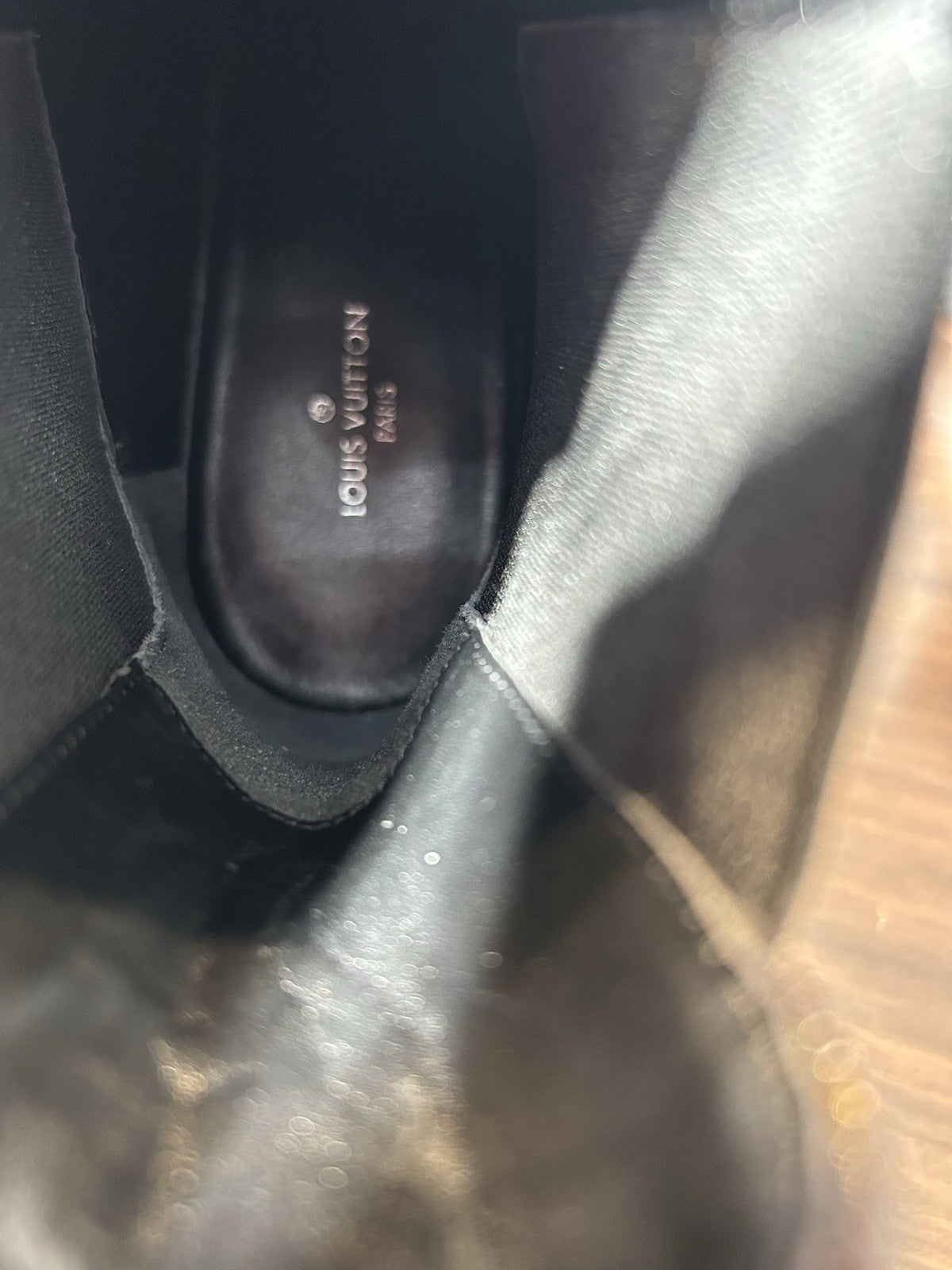 LOUIS VUITTON Monogram Women’s  Black Ice Chelsea Boots 9