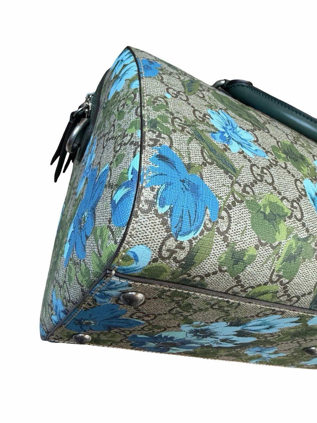 Gucci GG Supreme Monogram Bloom Butterfly Embroidered Medium Shoulder Bag