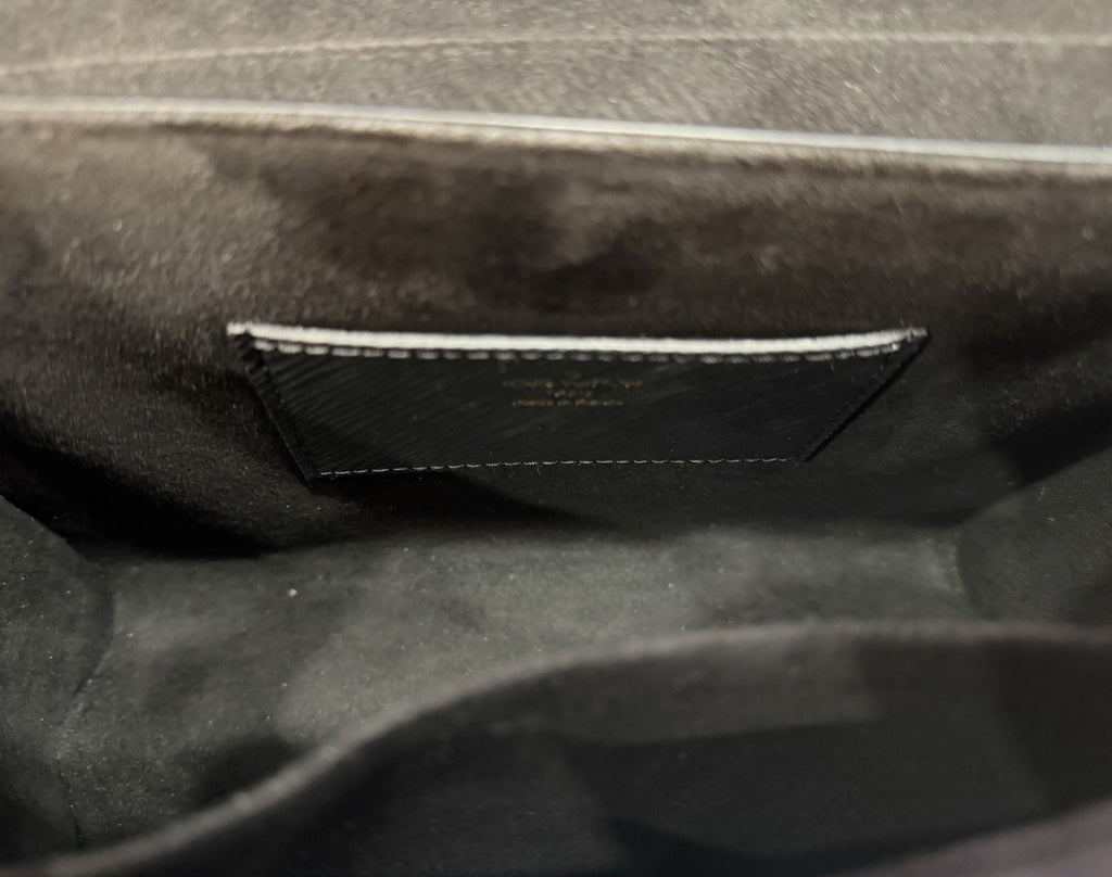 Louis Vuitton Twist MM Black Epi Leather Shoulder Bag