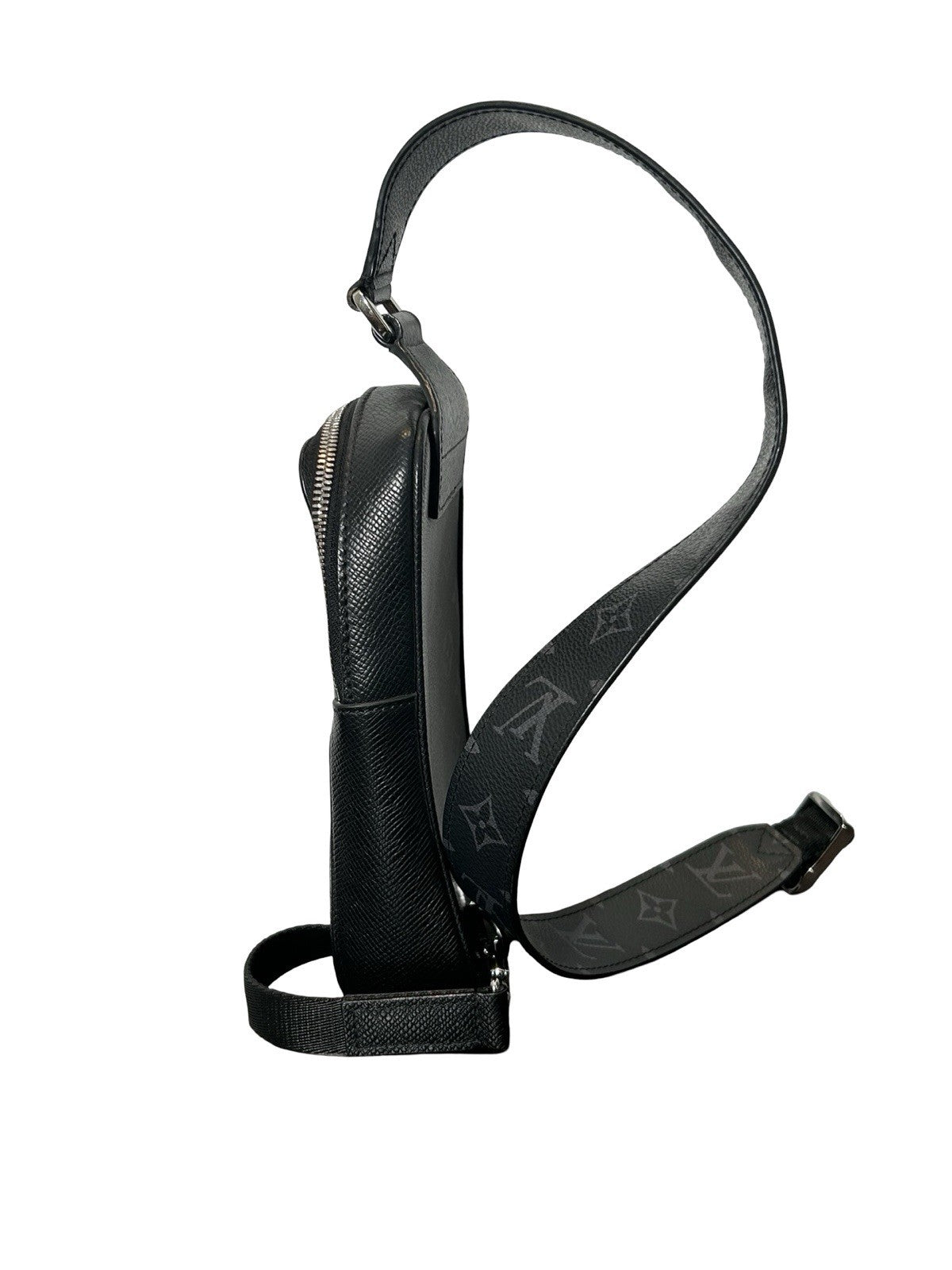 Louis Vuitton Outdoor Slingbag Monogram Taigarama