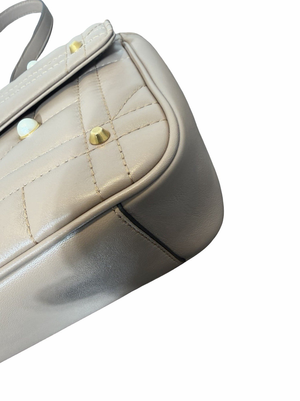 Gucci Faux Pearl Marmont Small With Gold Hardware Shoulder Bag
