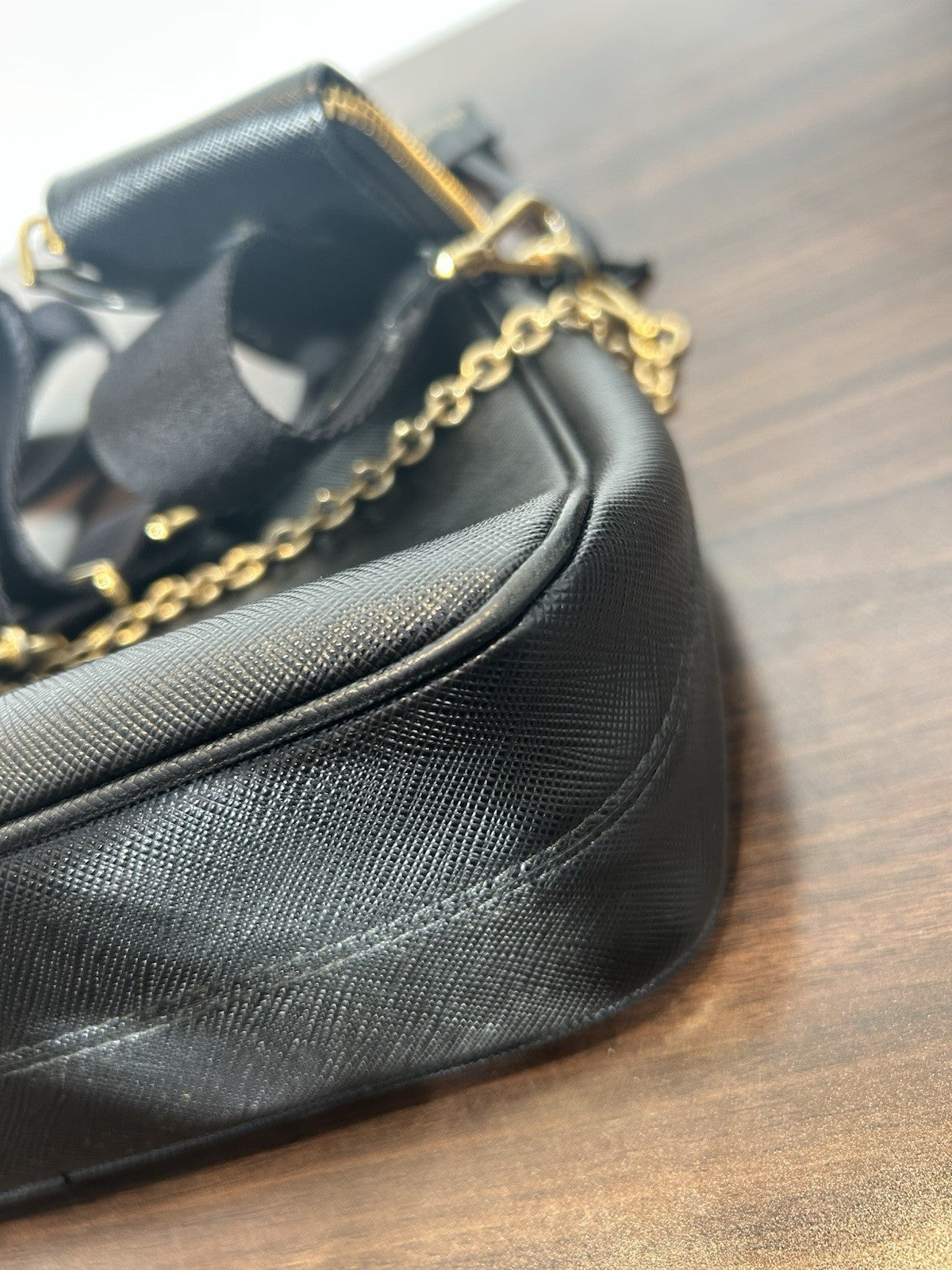 Prada Re-Edition 2005 Saffiano leather bag