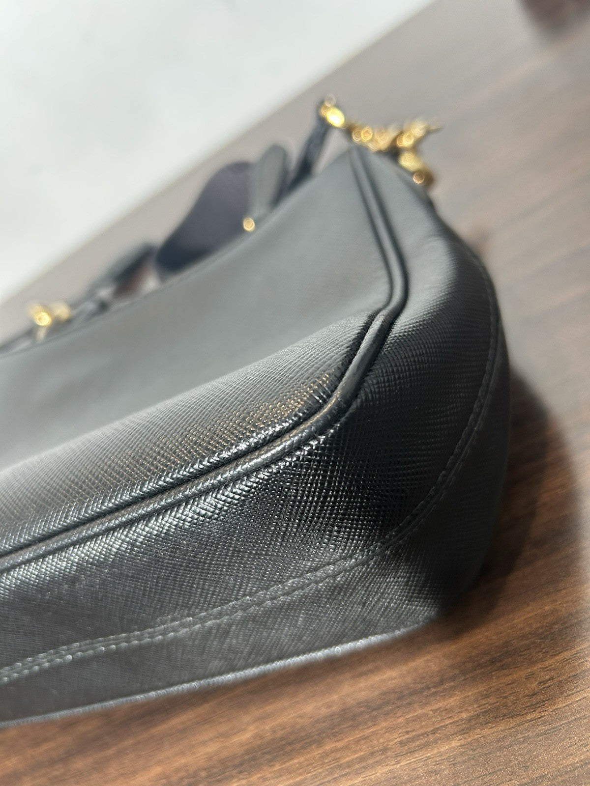 Prada Re-Edition 2005 Saffiano leather bag