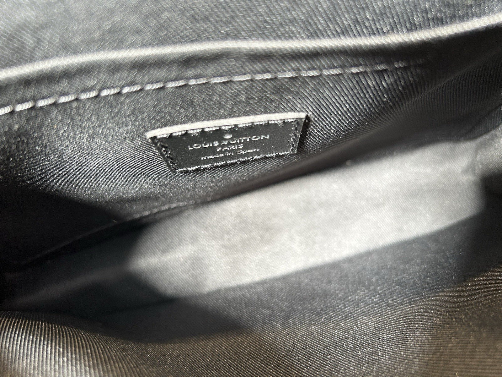 Louis Vuitton Studio Messenger Bag Limited Edition Damier Graphite 3D