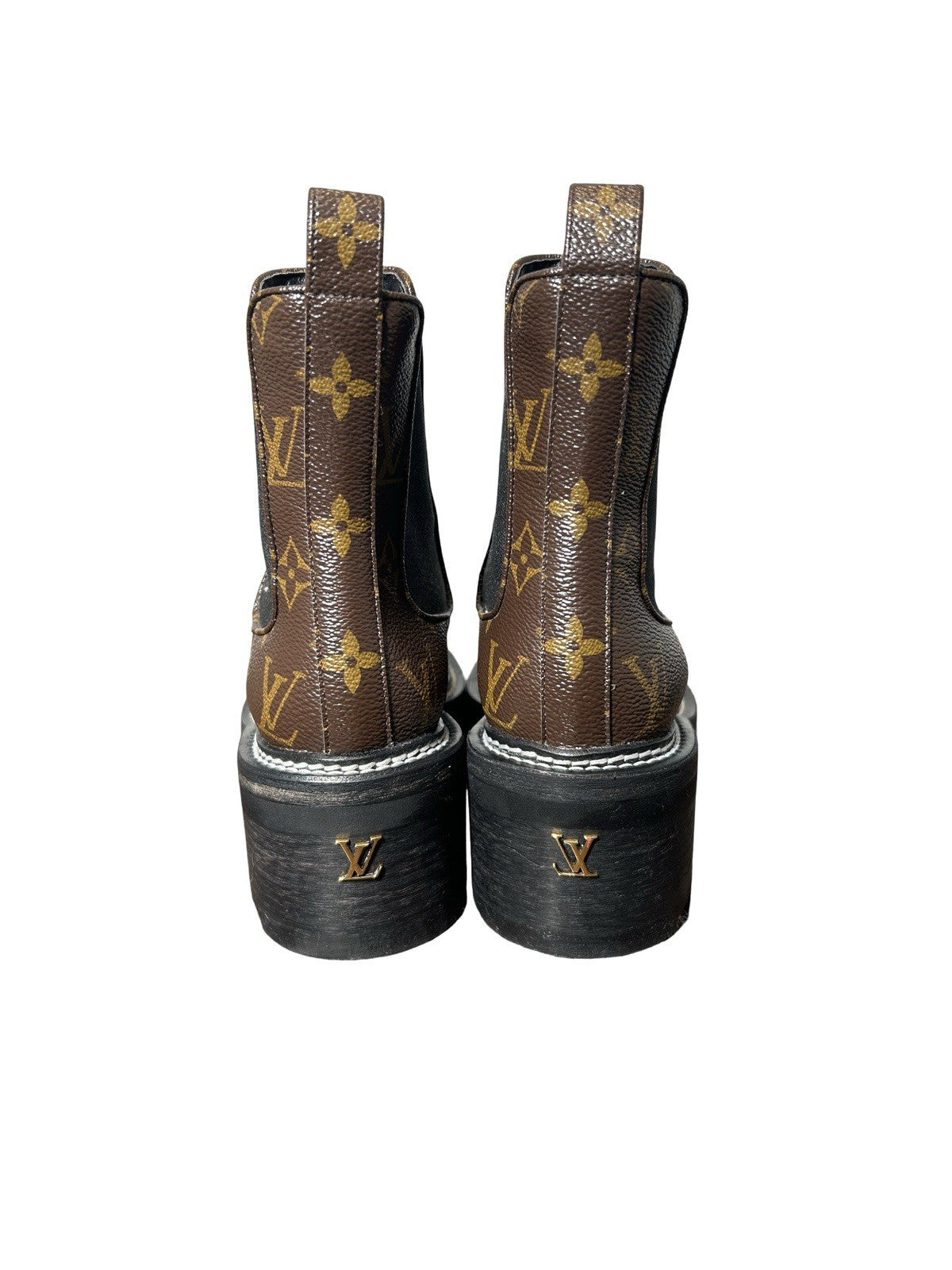 LOUIS VUITTON Monogram Women’s  Black Ice Chelsea Boots 9