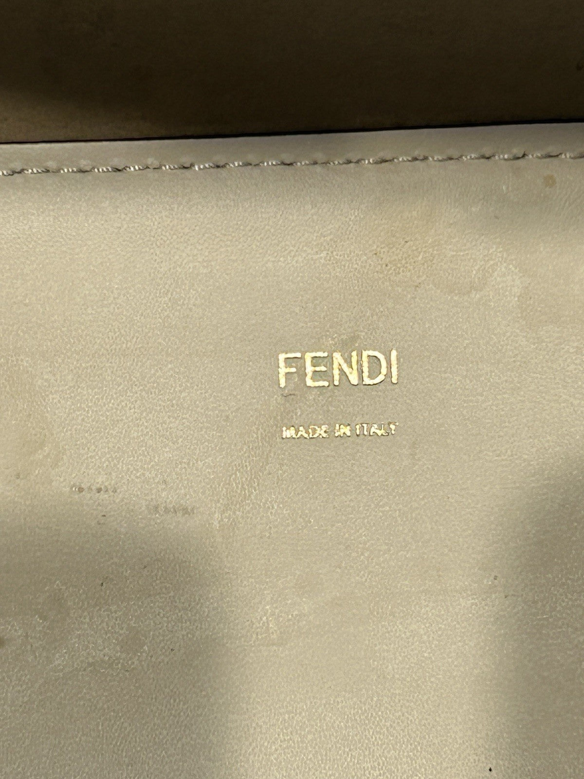 Fendi FF Leather Sunshine Medium 2023