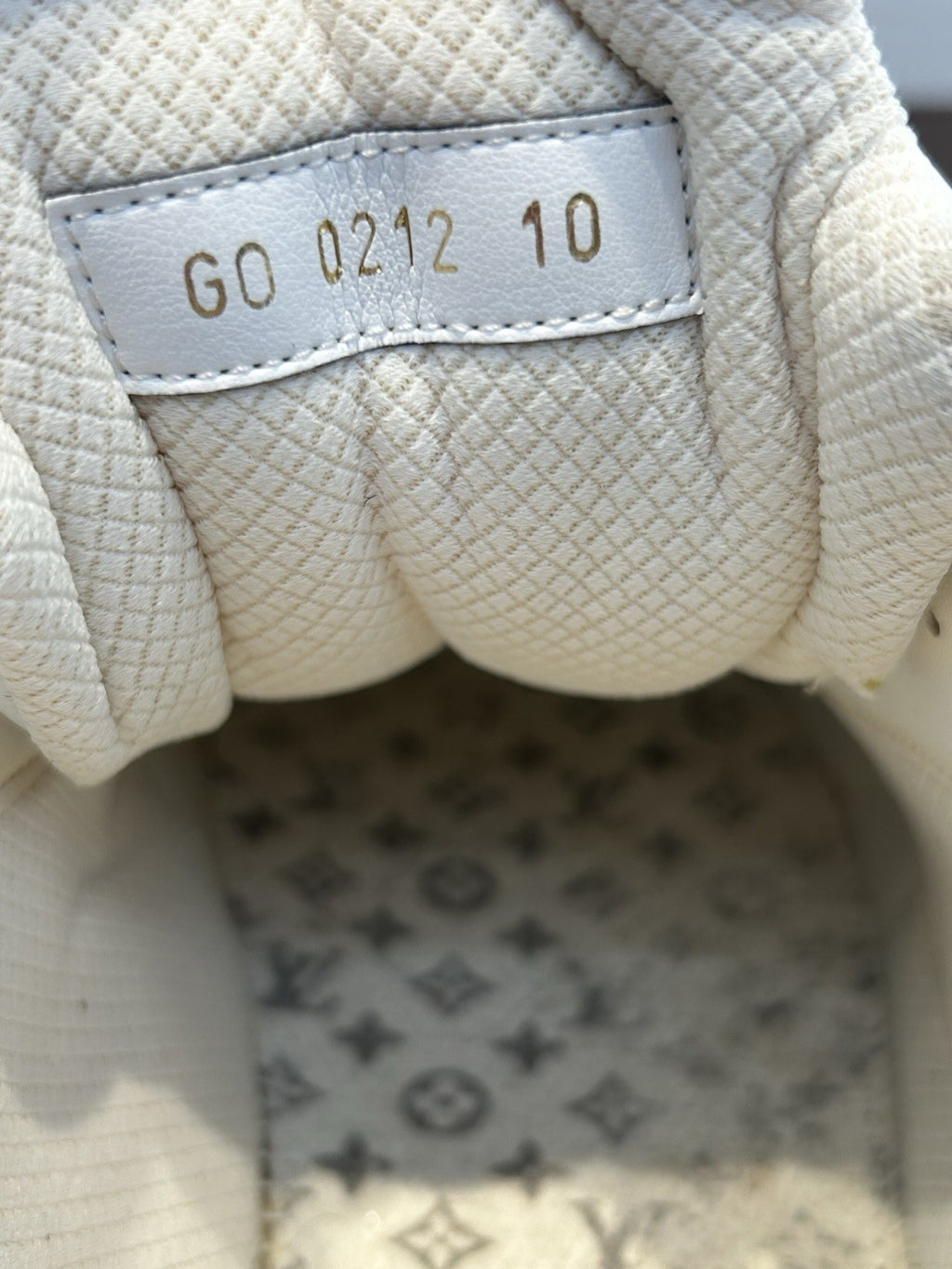 Louis Vuitton LV Runner Tatic Athletic Sneakers Size 10 LV / 11 US