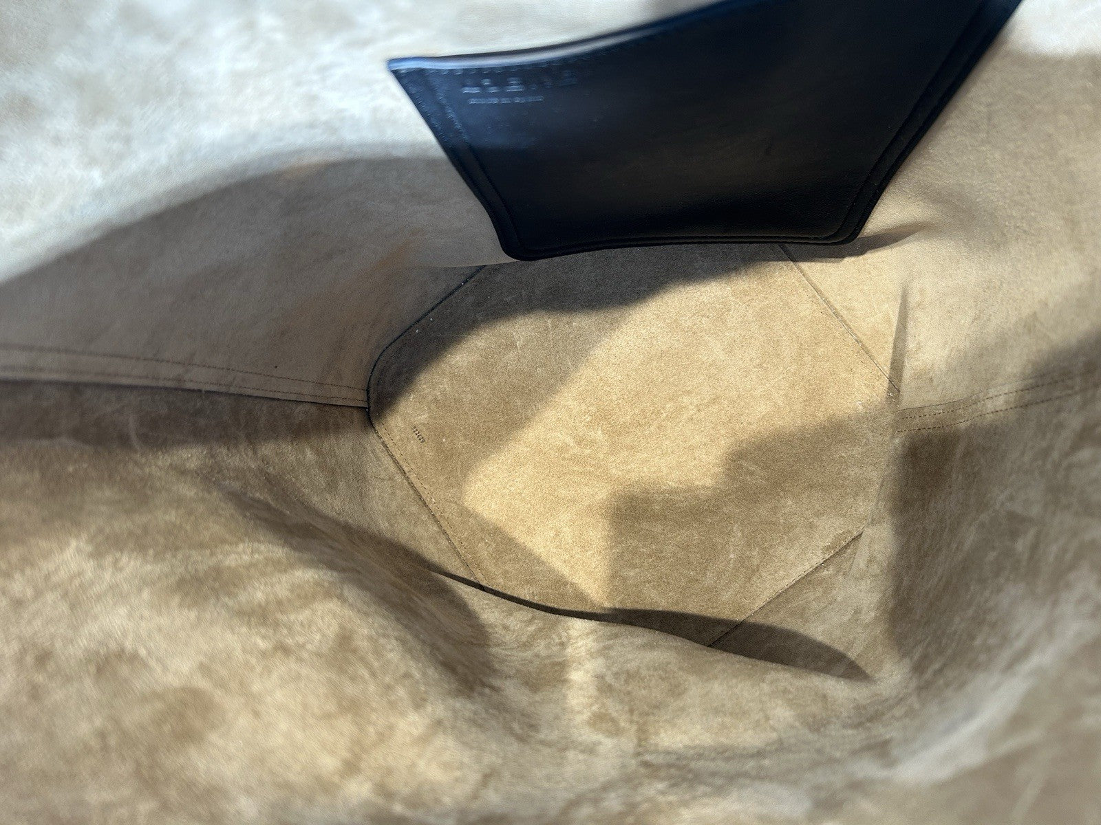 Loewe Leather Pebble 2024 Black Bucket Bag 